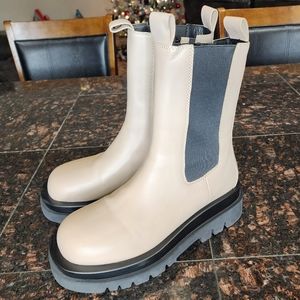 Jeffrey Campbell Tanked Chelsea Boots | Dark Nude | Size 9| EUC